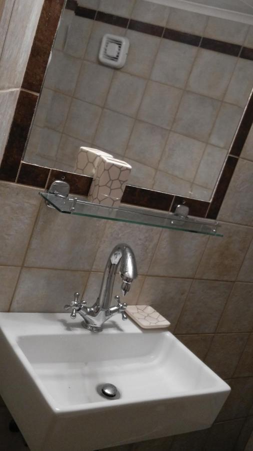 Argento Apartment Kímolos Екстериор снимка
