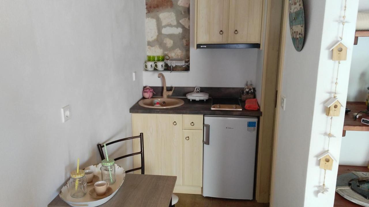 Argento Apartment Kímolos Екстериор снимка