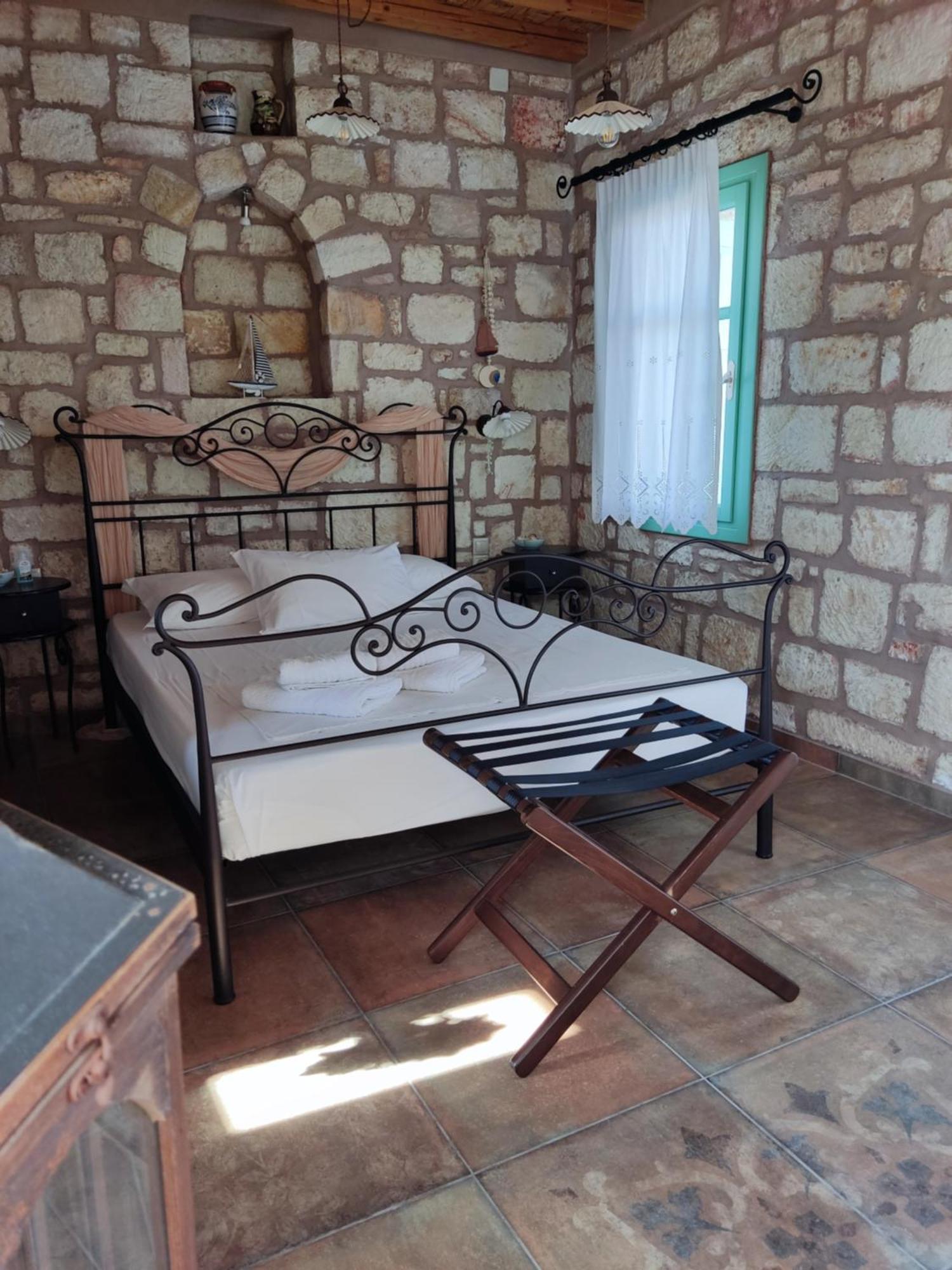 Argento Apartment Kímolos Екстериор снимка